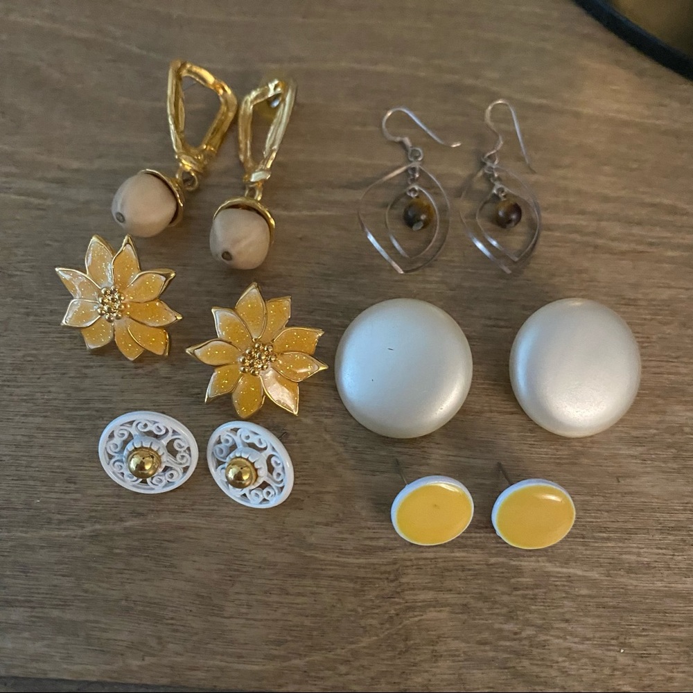 Vintage Jewelry Lot - Picture 6 of 10